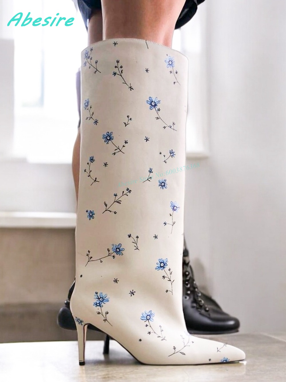 Women'S Fashion Show - White Floral Print Knee High Boots