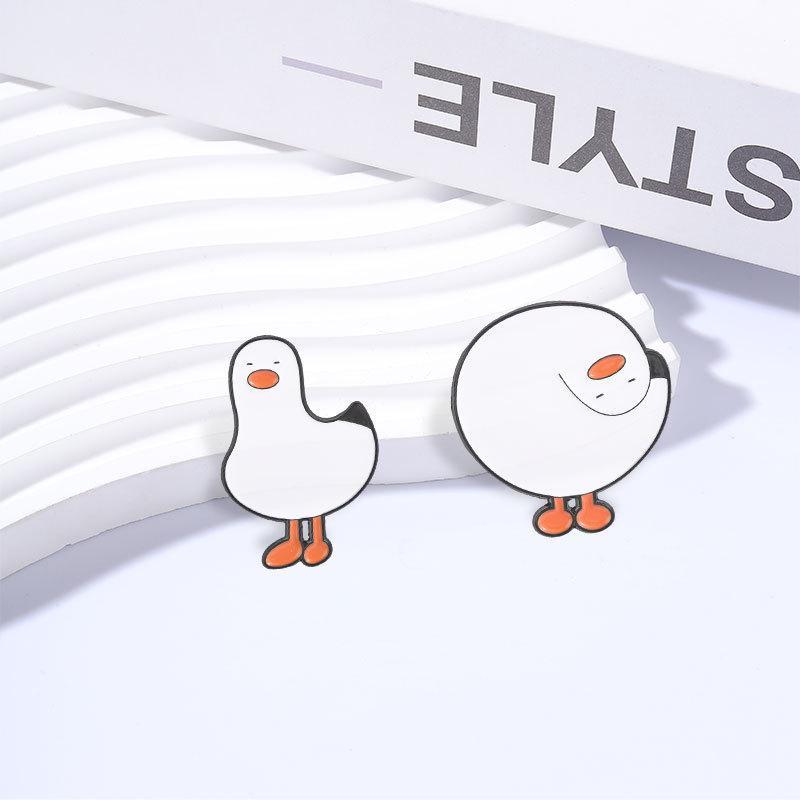 Cartoon White Goose Brooch 1/2 - Women Fashion Pose ulasan dan harga